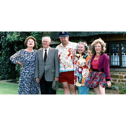 Keeping Up Appearances Collector's Edition [DVD][10 - Discs] (Comedy, Family, British TV Series, Compatible with All DVD Players)